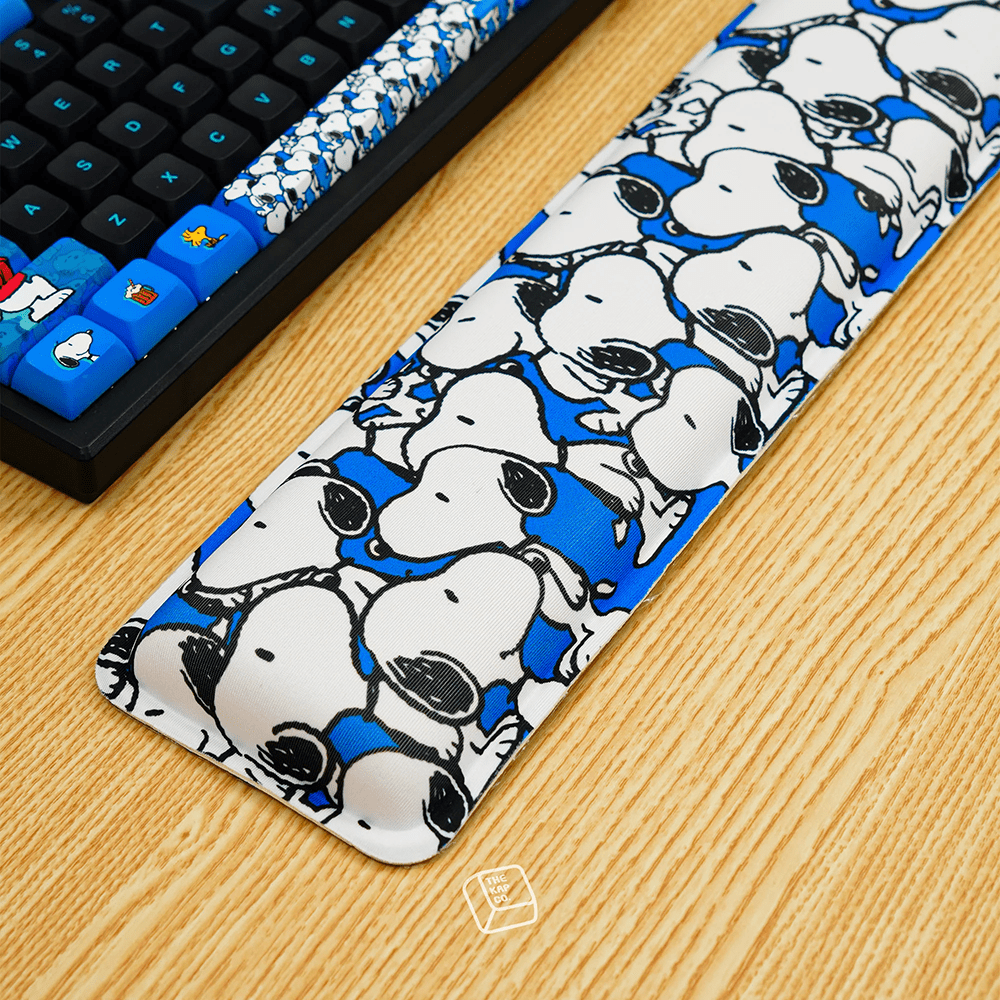 Thekapco x Peanuts | Snoopy Wristrest | MUSH-E